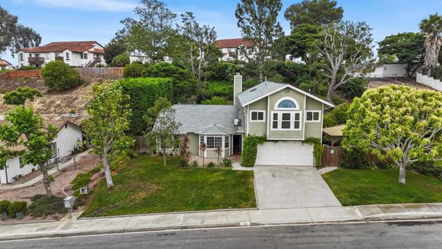 915 Lake Ridge Drive, San Marcos CA: https://media.crmls.org/mediaz/cdf75b3a-0a03-4c82-83b1-d68e77d69204.jpg