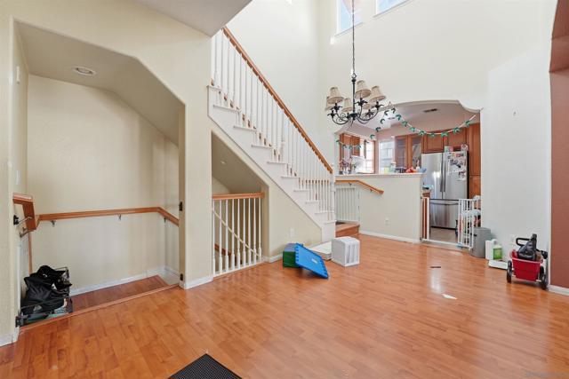 2284 Alicante, Chula Vista CA: https://media.crmls.org/mediaz/cdf7fb37-f630-4f40-b516-18a7aab39b64.jpg