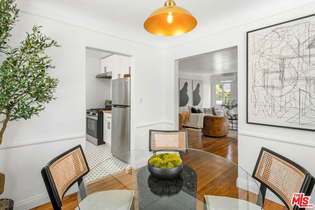 3340 Cardiff Avenue, Los Angeles CA: https://media.crmls.org/mediaz/cdf8c908-f367-4a27-ad55-732e40a6c0e7.jpg