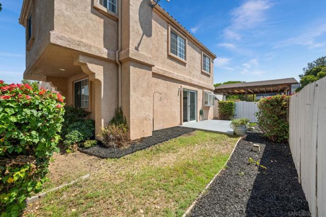 368 G st, Chula Vista CA: https://media.crmls.org/mediaz/cdfa089a-fdfd-4a45-89db-53be266bc0a8.jpg