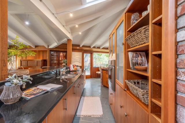 9 STORY ROAD, Carmel Valley CA: https://media.crmls.org/mediaz/cdfcb50c-fe4e-4156-b047-4dcb4fcca784.jpg