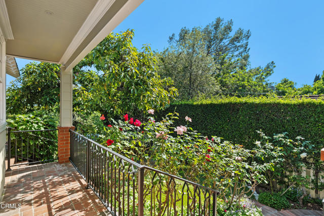 Detail Gallery Image 27 of 46 For 1421 Oneonta Knoll, South Pasadena,  CA 91030 - 5 Beds | 3 Baths