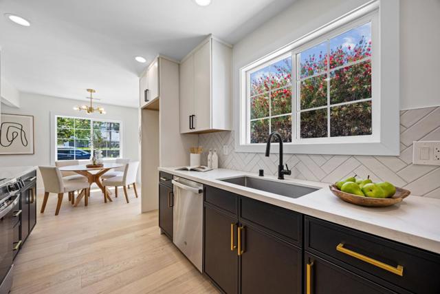3541 Page Street, Redwood City CA: https://media.crmls.org/mediaz/cdfdf8c9-fb91-42fa-a7b3-bb4246c21eea.jpg