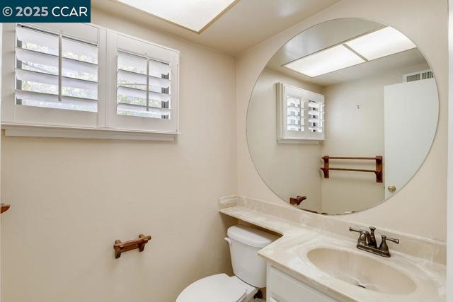 987 Morello Ave, Martinez CA: https://media.crmls.org/mediaz/cdfe226c-2ee1-4595-be27-6984fe9f3c74.jpg