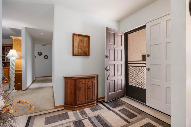 Detail Gallery Image 4 of 42 For 7413 Rowena St, San Diego,  CA 92119 - 5 Beds | 3 Baths