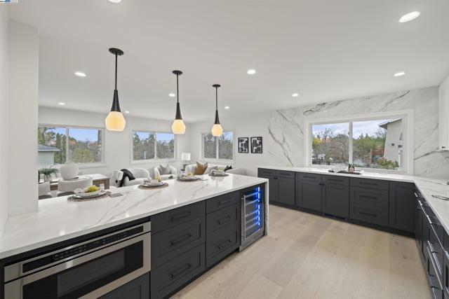 Image 7 of 51 For 4253 Mirador Dr