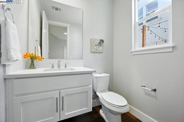 8360 Marine Way, Newark CA: https://media.crmls.org/mediaz/ce0011b9-1ab4-43fa-a002-3f9032c7c874.jpg