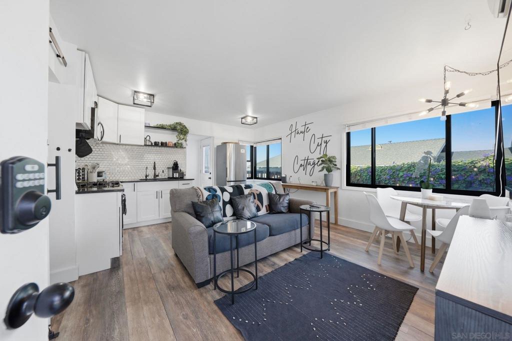 2585 J Street - photo 2