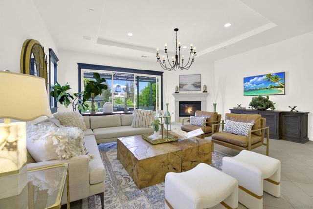 8366 The Landing Way, San Diego CA: https://media.crmls.org/mediaz/ce017293-8221-4654-a6e8-62d13e655e1d.jpg