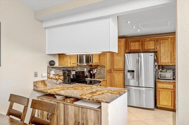 Detail Gallery Image 10 of 24 For 17544 Ashburton Rd, Rancho Bernardo (San Diego),  CA 92128 - 2 Beds | 2 Baths