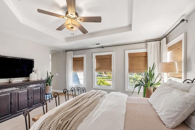 Detail Gallery Image 32 of 75 For 561 Chesterfield Cir, San Marcos,  CA 92069 - 4 Beds | 3 Baths