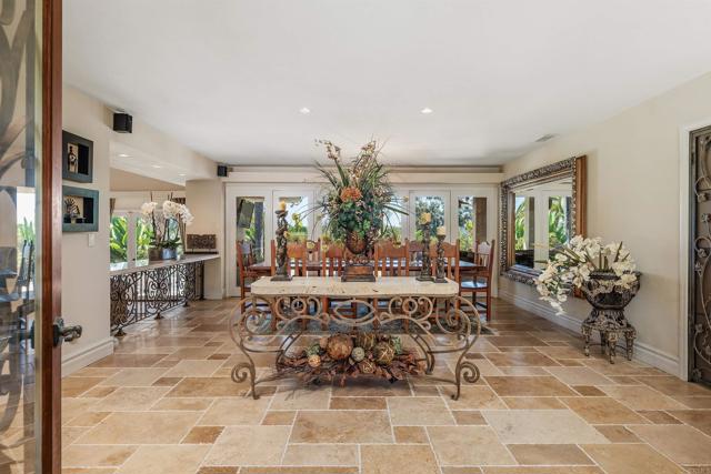 Detail Gallery Image 3 of 34 For 16346 via Del Alba, Rancho Santa Fe,  CA 92067 - 5 Beds | 5/1 Baths