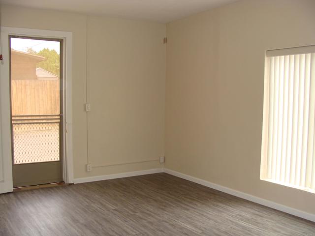 Image 3 of 15 For 12652 Julian Ave