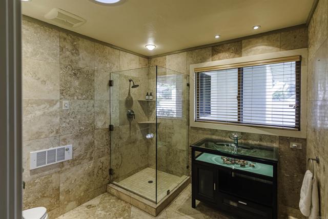 Detail Gallery Image 19 of 38 For 3540 Oak Pl, Carmel,  CA 93923 - 4 Beds | 3 Baths