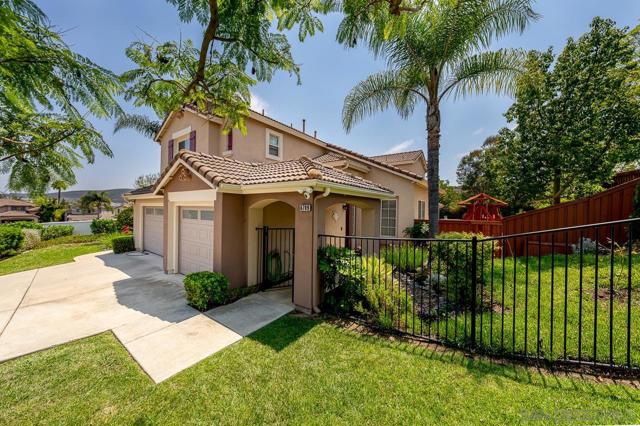 6789 Camino De Amigos, Carlsbad CA: https://media.crmls.org/mediaz/ce041b29-f9b4-4dad-bd99-2b8c61f9c27b.jpg