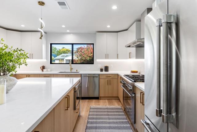 3845 East Lake Way, Redwood City CA: https://media.crmls.org/mediaz/ce044324-52e9-48f0-8ceb-98e88844a508.jpg