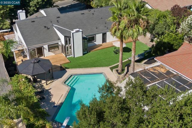 865 El Cerro Blvd, Danville CA: https://media.crmls.org/mediaz/ce061f9d-1ab1-48bb-b139-559d432cdee0.jpg