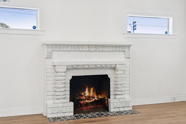 2734 Macarthur Blvd, Oakland CA: https://media.crmls.org/mediaz/ce0726cf-0507-49ac-82aa-5ea206c9309f.jpg