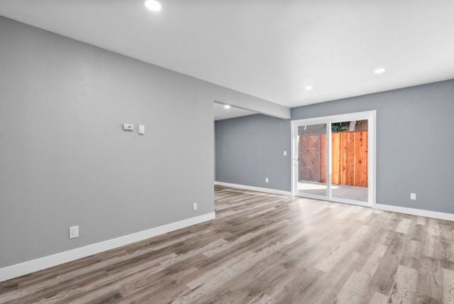 912 Acosta Plaza, Salinas CA: https://media.crmls.org/mediaz/ce0744d8-6ef6-4be7-996c-f6518cc48908.jpg