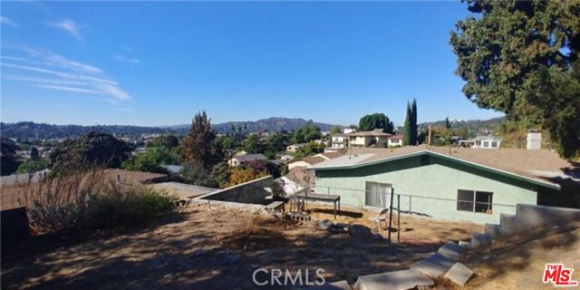 3422 Holyoke Drive, Los Angeles CA: https://media.crmls.org/mediaz/ce081cd6-fbd3-4506-96da-c777880ea8a5.jpg