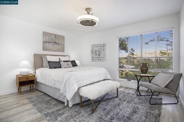2075 Ascot Dr, Moraga CA: https://media.crmls.org/mediaz/ce08a568-7fd3-4f2d-b58d-884c0bdf62ad.jpg