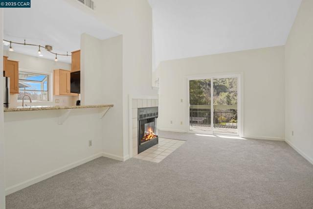 7540 Canyon Meadow Cir, Pleasanton CA: https://media.crmls.org/mediaz/ce08be66-a292-43e3-955e-b6ea409cc72f.jpg