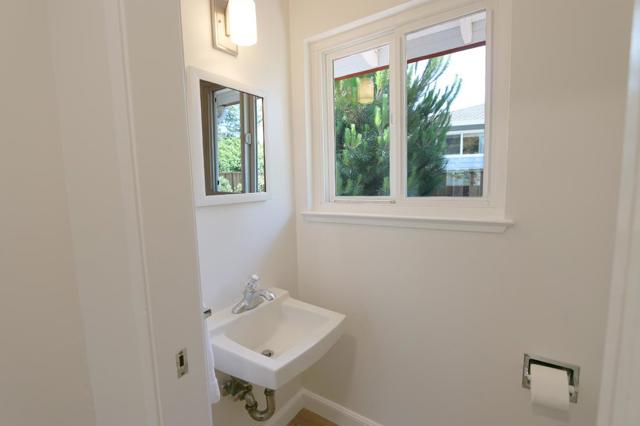 12141 Viewoak Drive, Saratoga CA: https://media.crmls.org/mediaz/ce095720-9467-49f0-8bb8-cf075cb02eb8.jpg
