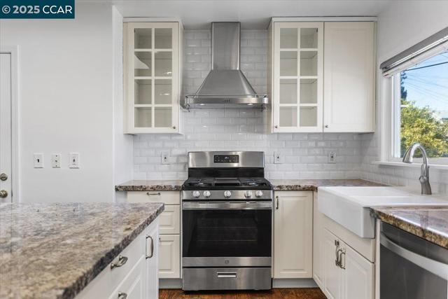 15067 Churchill St, San Leandro CA: https://media.crmls.org/mediaz/ce095c89-044e-4fca-bb67-2be4fae1b7e4.jpg
