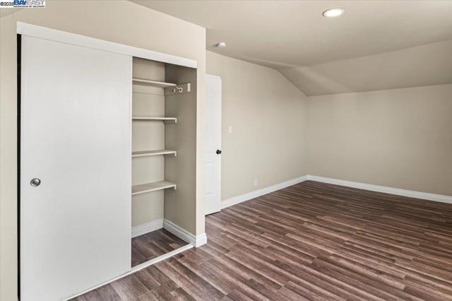 28399 CUBBERLEY CT, Hayward CA: https://media.crmls.org/mediaz/ce0ae791-6d0c-4a96-80e0-cd43709fac19.jpg