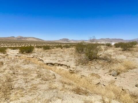 128 Caspers Road, Landers CA: https://media.crmls.org/mediaz/ce0b4743-012a-4db4-9708-d93ba7272f1b.jpg