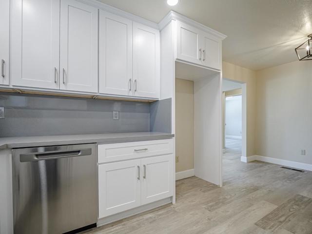 1221 Broadway, Santa Cruz CA: https://media.crmls.org/mediaz/ce0ba8fe-19db-490c-8ce6-149b863e42d8.jpg