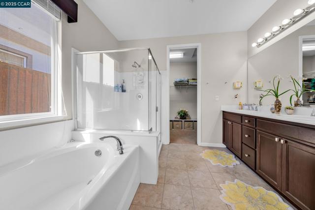 150 Rancho Bernado Ct, Pittsburg CA: https://media.crmls.org/mediaz/ce0bbcac-e2bd-415a-9cf8-83b23463d7c6.jpg