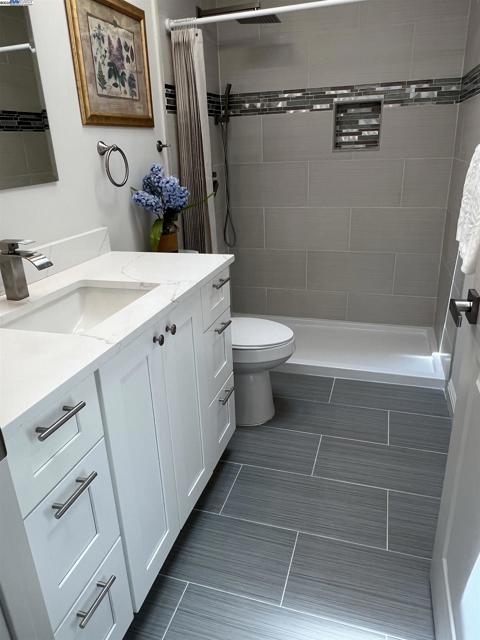 2559 Lynn Ave, Concord CA: https://media.crmls.org/mediaz/ce0bd86f-3360-4f99-853c-a932f8e93ccb.jpg