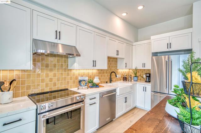 28973 Parkwood Lane, Hayward CA: https://media.crmls.org/mediaz/ce0bf308-e16d-47fb-8c80-4ec353ac512b.jpg