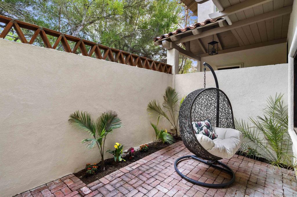 MLS #250028767SD img 28