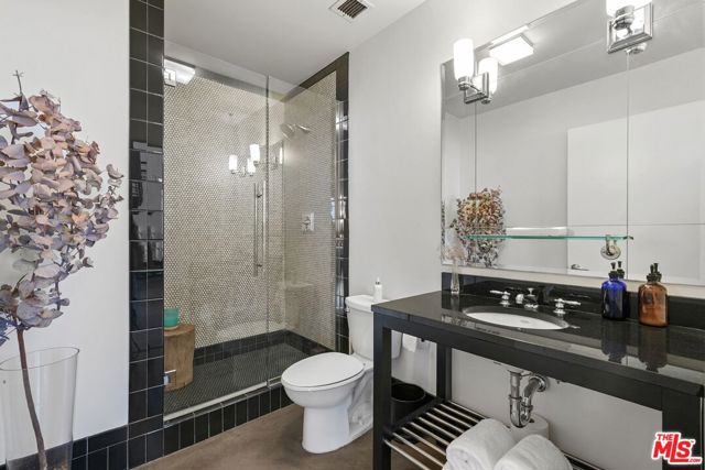 849 S Broadway, Los Angeles CA: https://media.crmls.org/mediaz/ce0c8e20-4127-4e12-9cfc-dee77b97e902.jpg