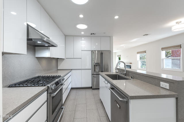 Detail Gallery Image 6 of 25 For 4531 El Camino Corto, La Canada Flintridge,  CA 91011 - 3 Beds | 2/1 Baths