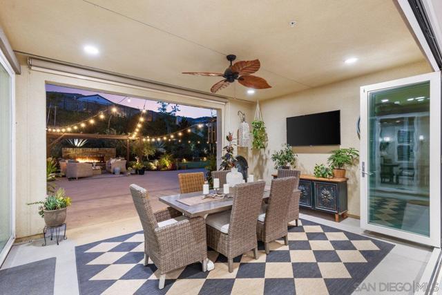 1217 Stockton Pl, Escondido CA: https://media.crmls.org/mediaz/ce0d94e9-72fe-416e-ad75-63244f2112a2.jpg