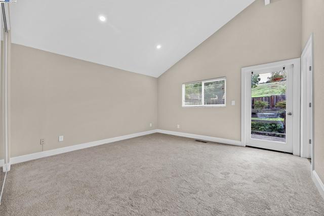 1116 Vista Point Ln, Concord CA: https://media.crmls.org/mediaz/ce0ddc00-4ccb-4bb8-8ed9-60cf1d199101.jpg