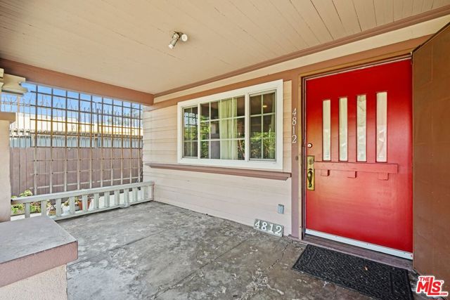 4812 Arlington Avenue, Los Angeles CA: https://media.crmls.org/mediaz/ce0dff6a-6d17-4f36-9fab-5e560d450403.jpg
