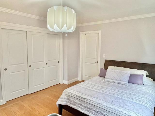 600 7th Avenue, San Mateo CA: https://media.crmls.org/mediaz/ce0e8402-3ae9-4f08-915e-528a80d8eab9.jpg
