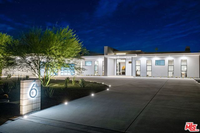 6 Big Sioux Road, Rancho Mirage CA: https://media.crmls.org/mediaz/ce1073a0-3e8f-482f-901d-e8f32c46e725.jpg