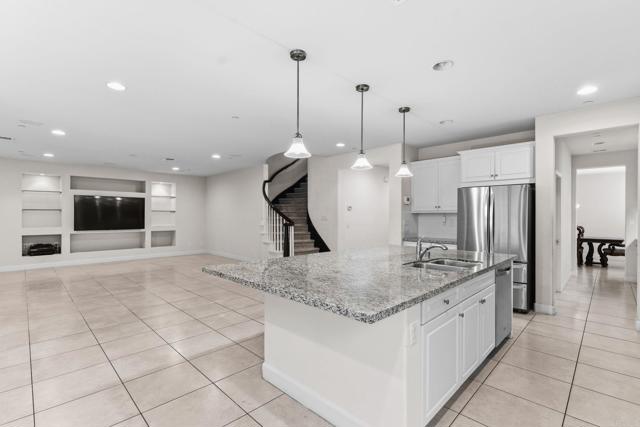 Detail Gallery Image 7 of 30 For 441 Adobe Estates Dr, Vista,  CA 92083 - 6 Beds | 3/1 Baths