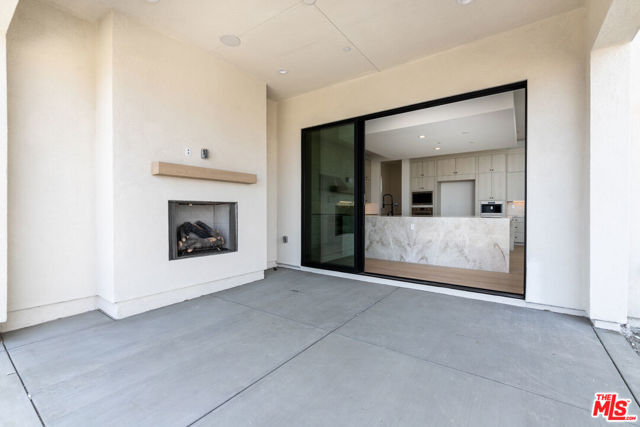11770 N Hillsborough Lane, Porter Ranch CA: https://media.crmls.org/mediaz/ce11a63d-1045-424f-8d8c-2c08aeaa13fc.jpg