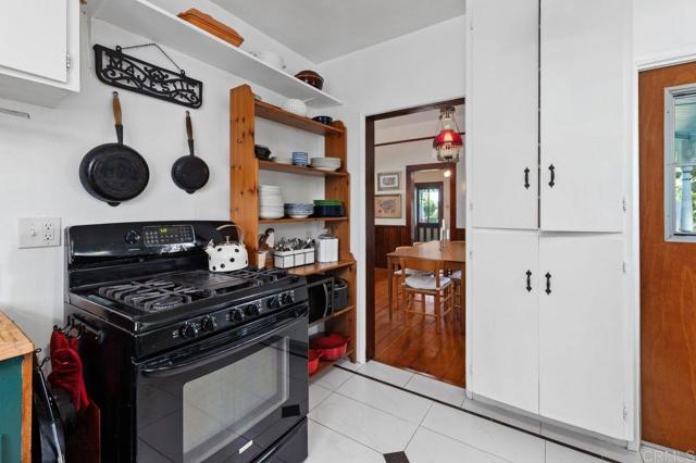 Detail Gallery Image 10 of 45 For 2641 Massachusetts Ave, Lemon Grove,  CA 91945 - 5 Beds | 2 Baths