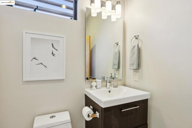 2010 9th St, Berkeley CA: https://media.crmls.org/mediaz/ce123f86-6d47-4d09-8b2a-74015c5cb275.jpg