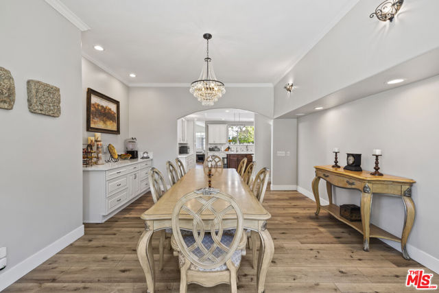 8944 Enfield Avenue, Sherwood Forest CA: https://media.crmls.org/mediaz/ce133912-4152-46f3-9600-e7288b5d68a4.jpg