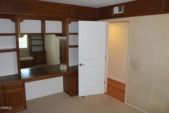 14062 Atwood Court, Moorpark CA: https://media.crmls.org/mediaz/ce141c72-84d8-4341-ba01-156dbee2cf5e.jpg