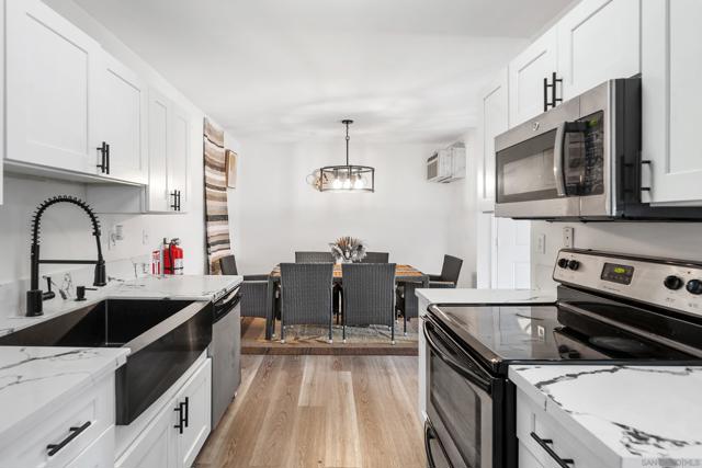 2910 Alta View Dr, San Diego CA: https://media.crmls.org/mediaz/ce148161-ae2a-414c-8df0-98a910564fb0.jpg