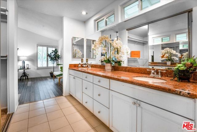 12084 London Grove Court, Moorpark CA: https://media.crmls.org/mediaz/ce167721-b7cb-4211-bfbe-f2e90b810390.jpg